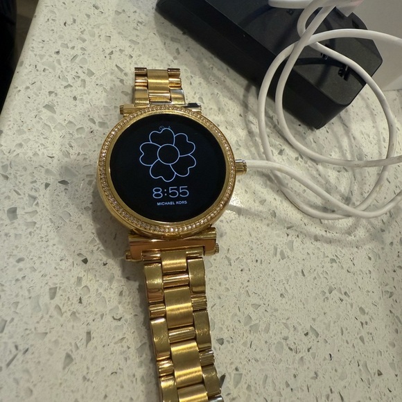 Michael Kors Gold Sofia Smartwatch DW5B 4th Generation - Picture 5 of 10